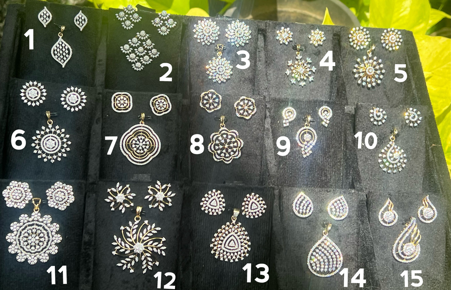 Premium diamond finish pendant set product code D370