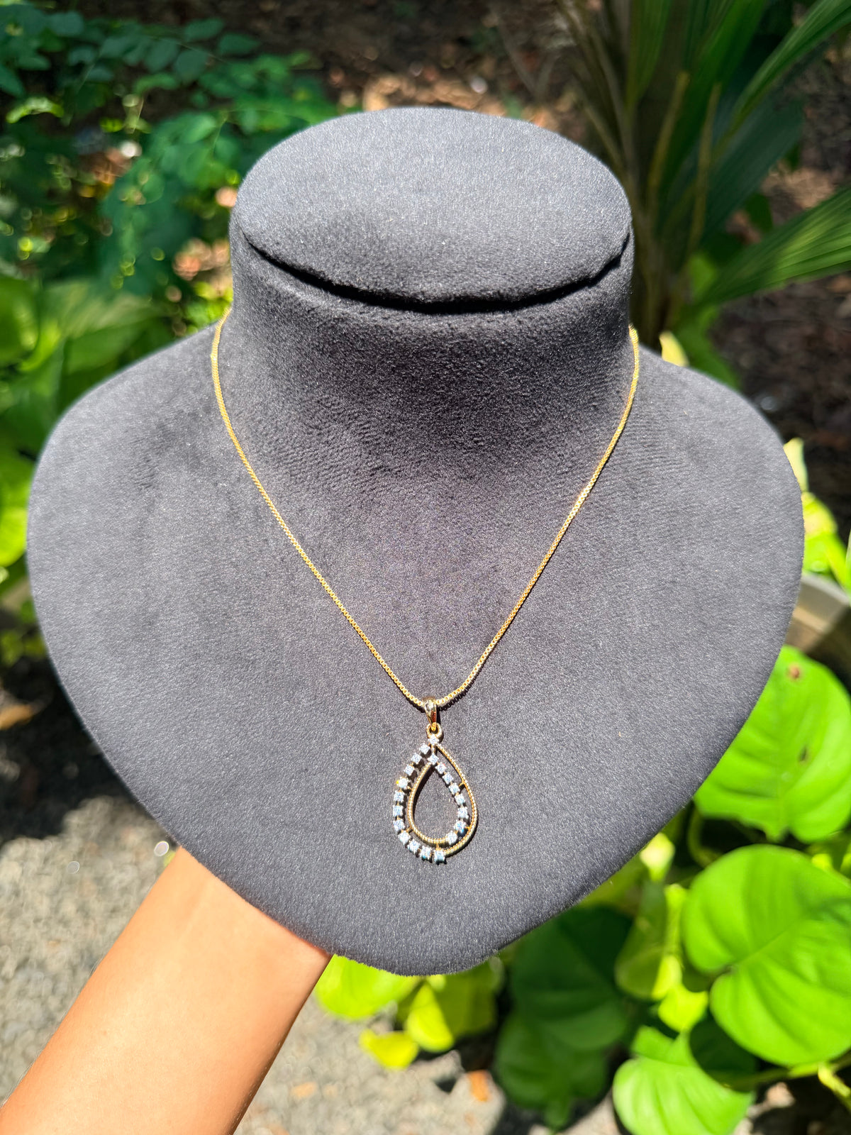 Premium party wear diamond finish pendant with chain product code D420