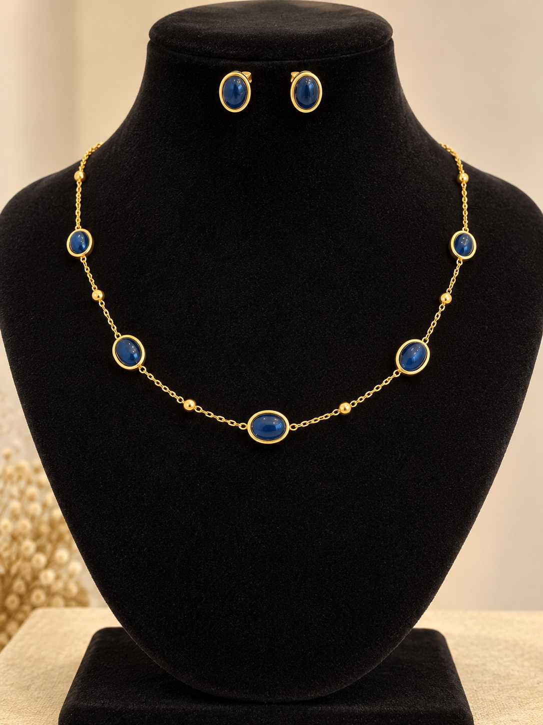 Premium anti tarnish stainless steel blue necklace with stud product code AT28