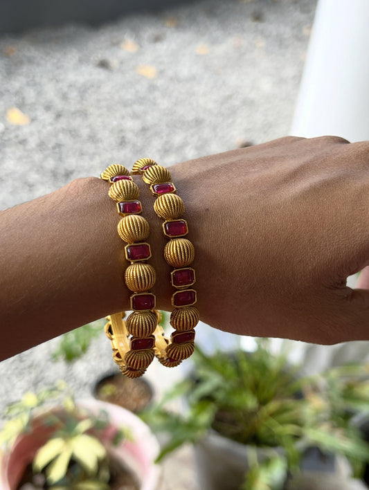 Premium antique gold polish ruby bangles product code B103