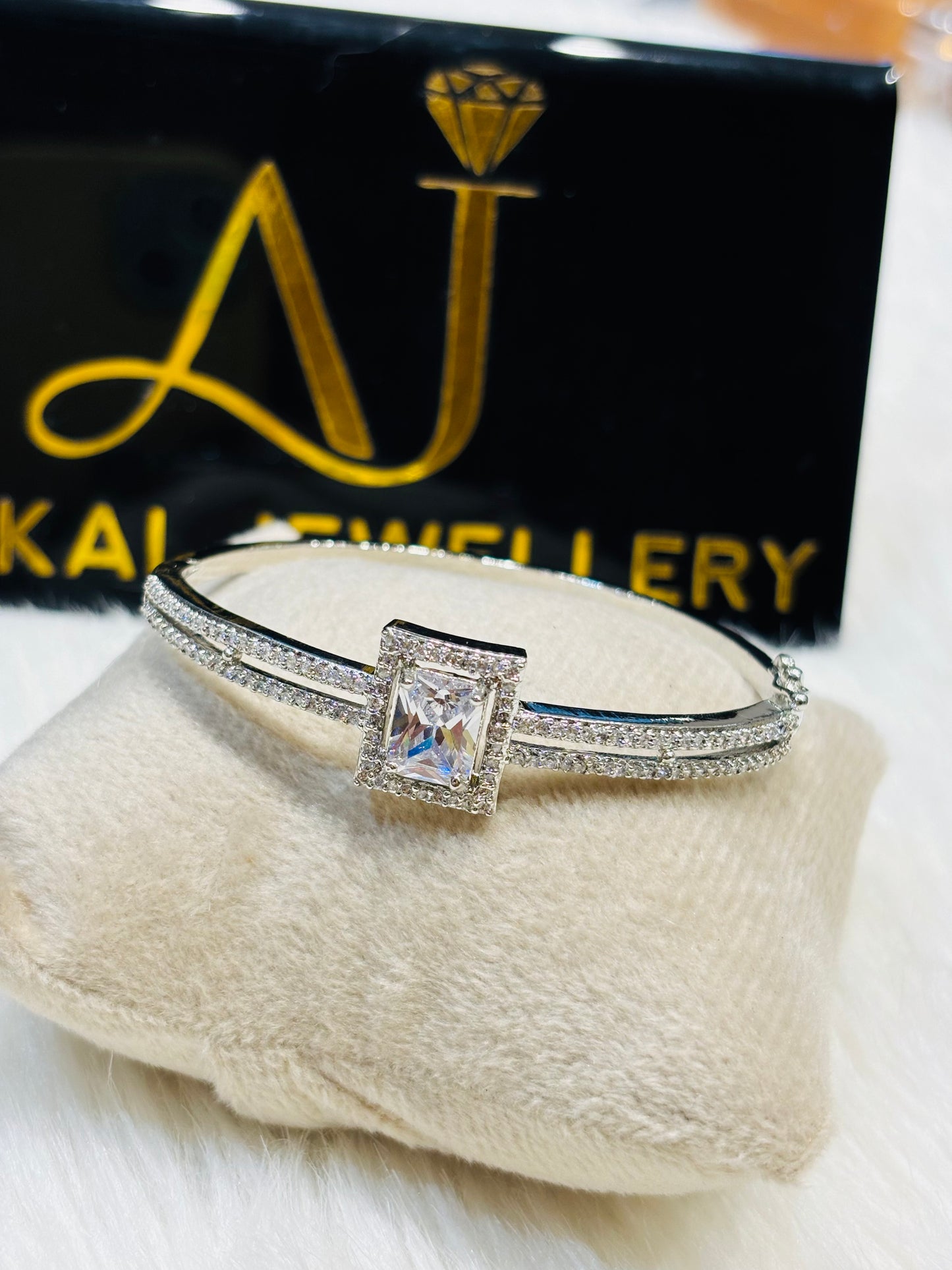 Premium quality rodium polish openable bracelet (suitable for 2.4 and 2.6,2.8)product code B76