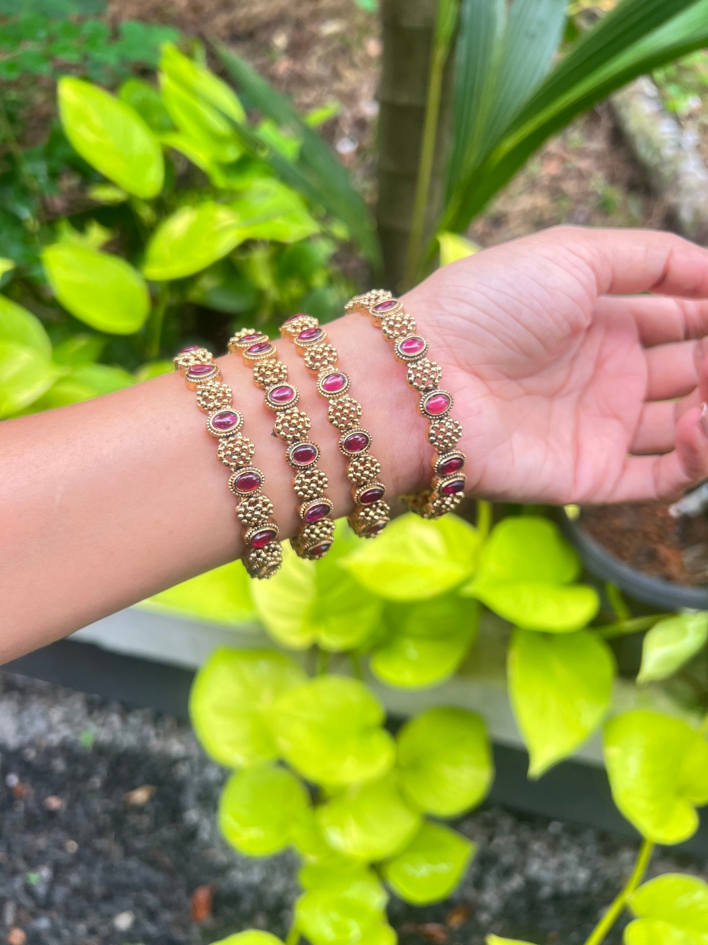 Premium antique gold non idol bangles( set of 4) product code B6