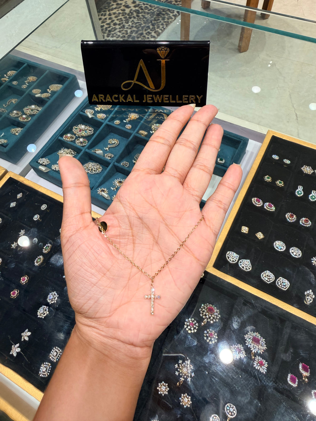 Premium anti tarnish stainless steel ad cross pendant necklace