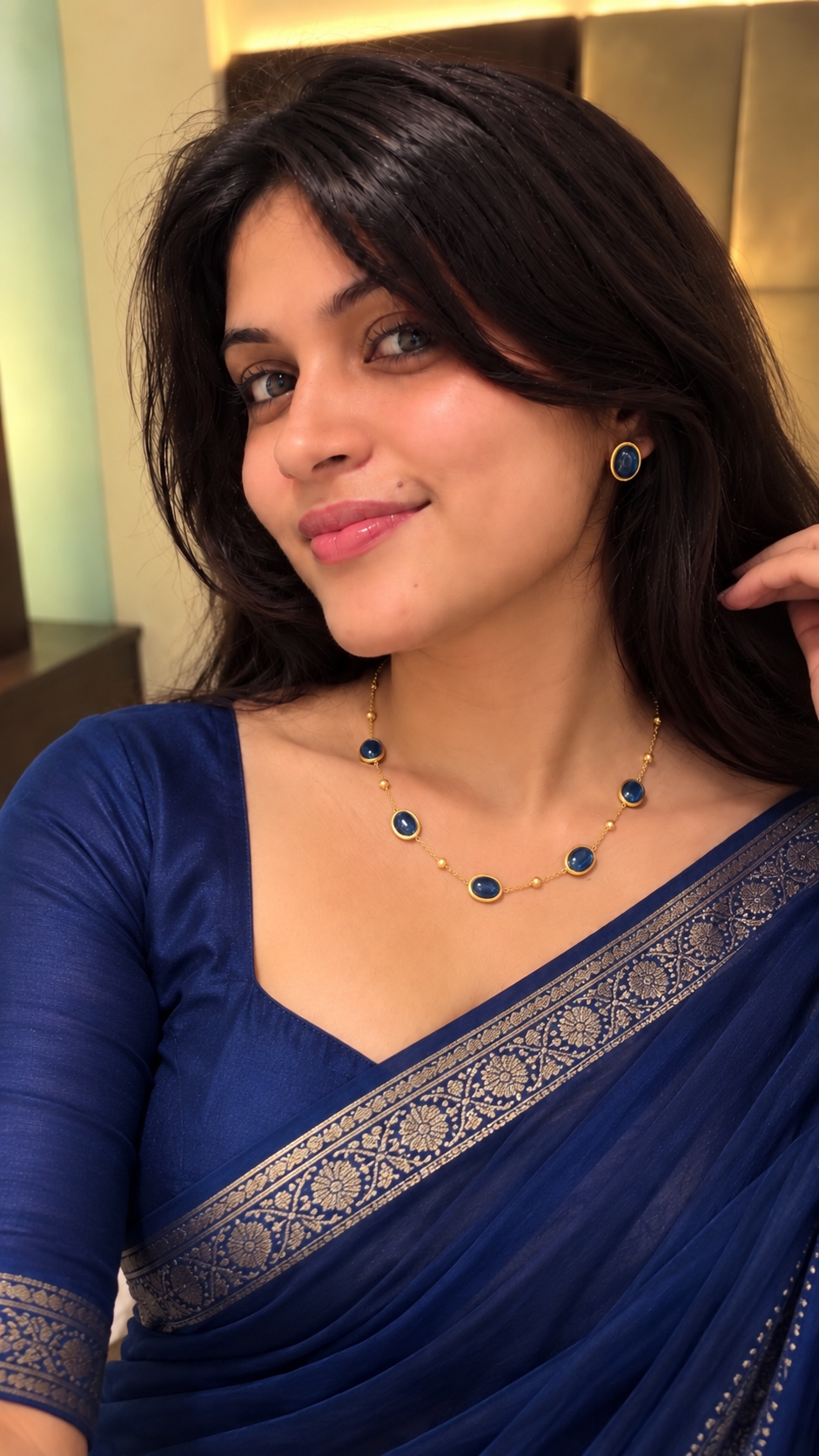 Premium anti tarnish stainless steel blue necklace with stud product code AT28
