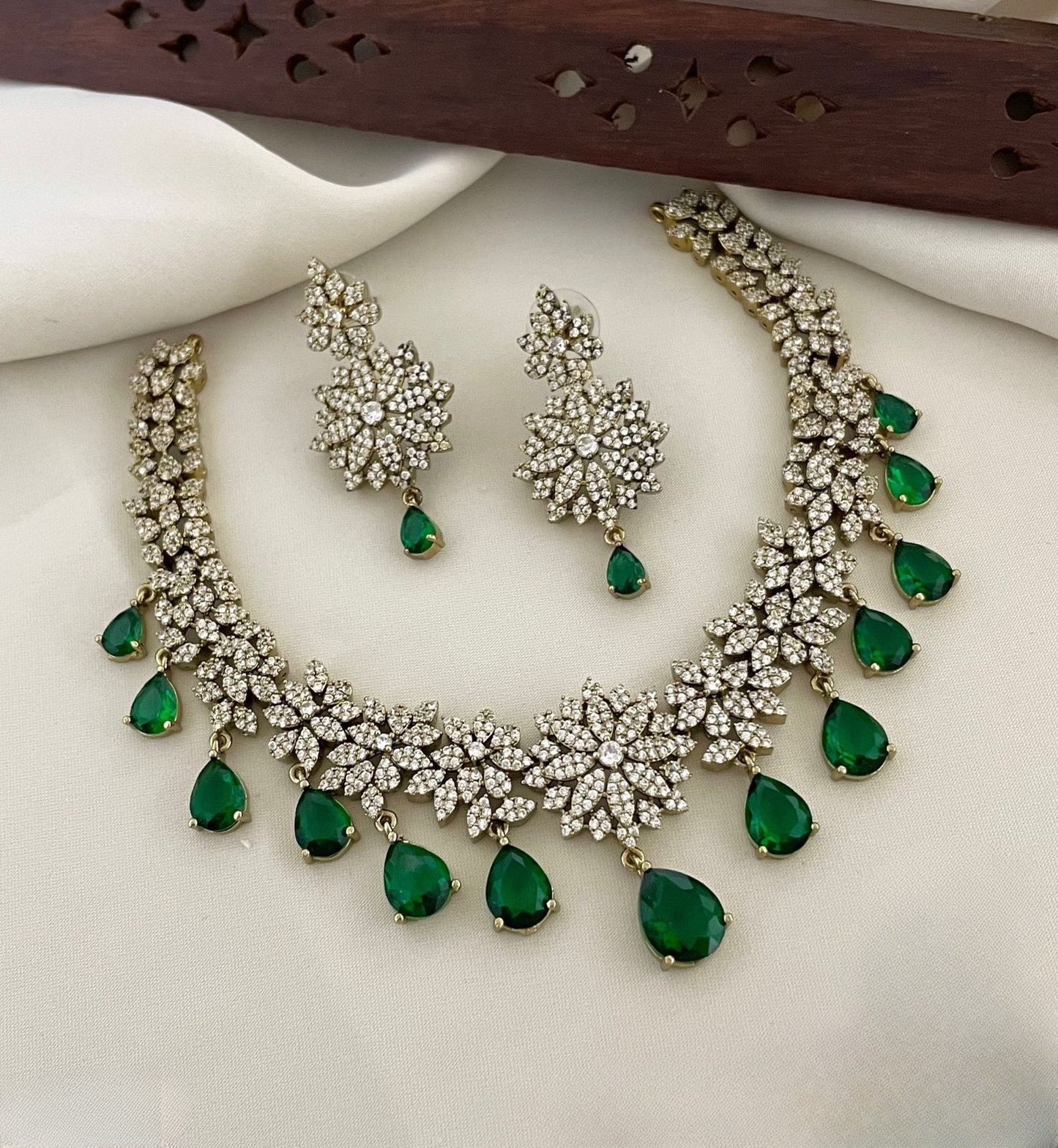 Most popular premium ad necklace product code 831