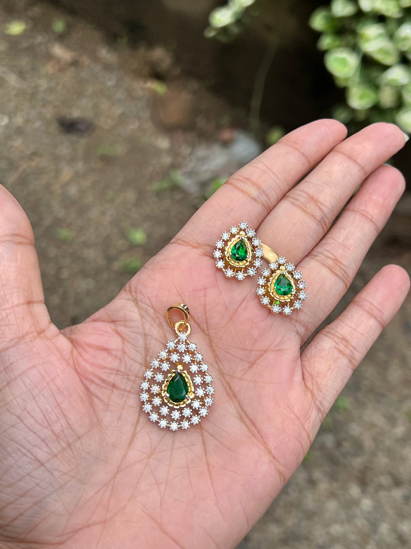 Premium diamond finish pendant set product code 63