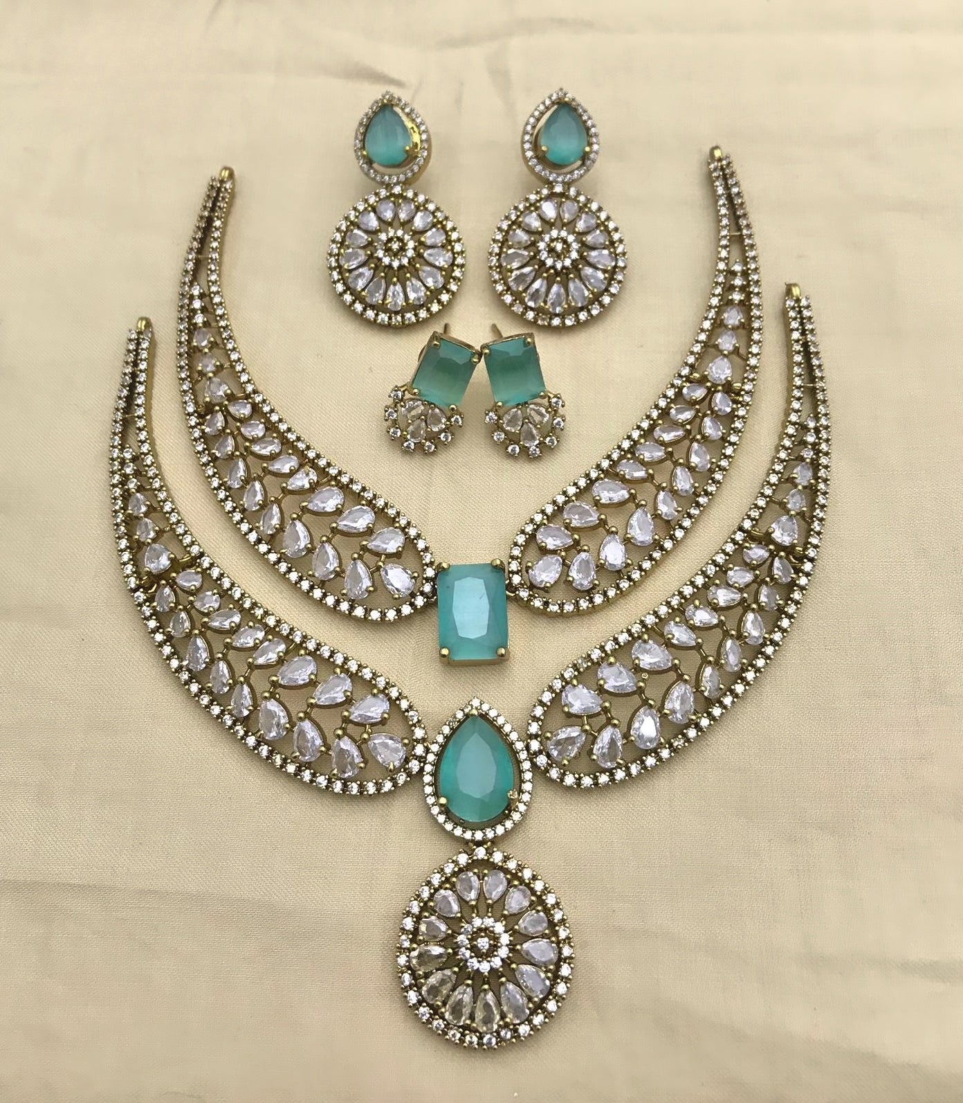 Premium angel wings ad necklace combo 2 set