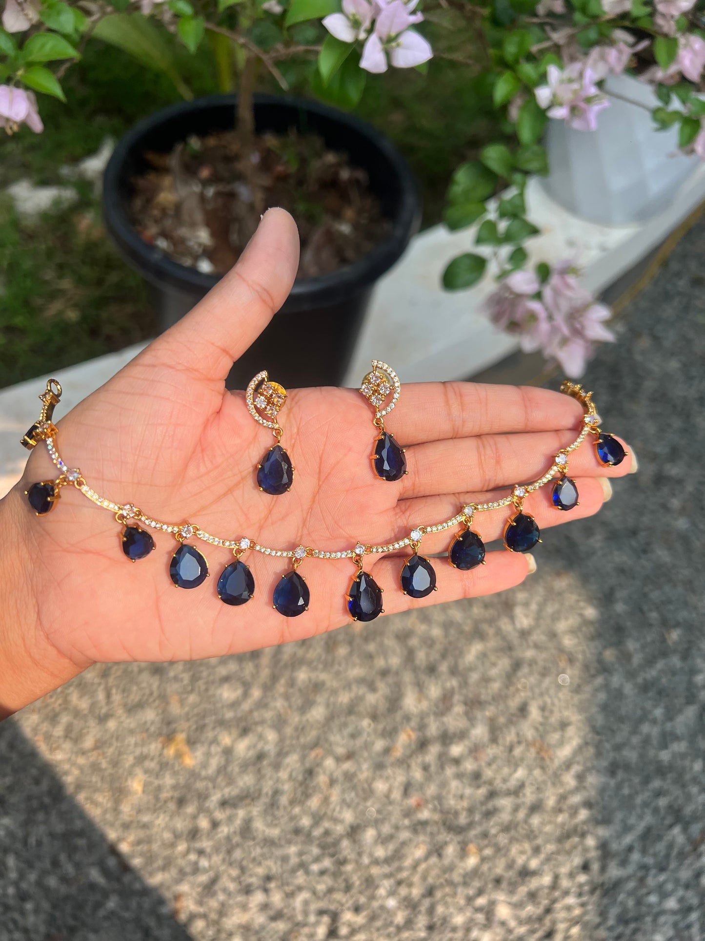 Premium ad dancing stone hanging necklace product code 1043