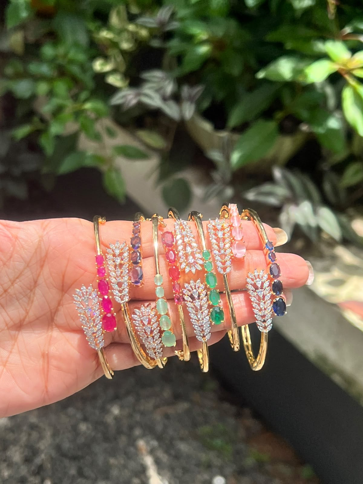 Premium diamond. Finish openable bracelet product code B64