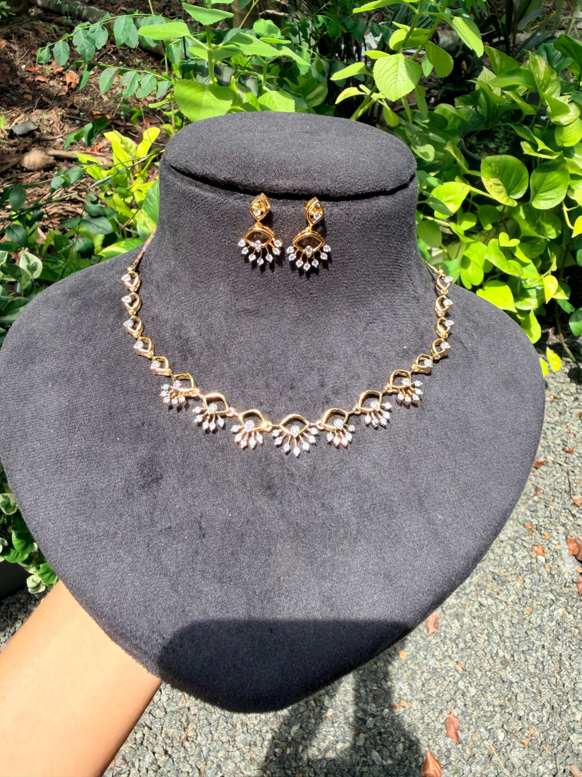 Premium diamond finish bridal necklace set Product code D438