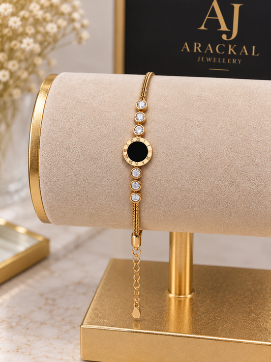 Premium anti tarnish adjustable bracelet Product code AT22
