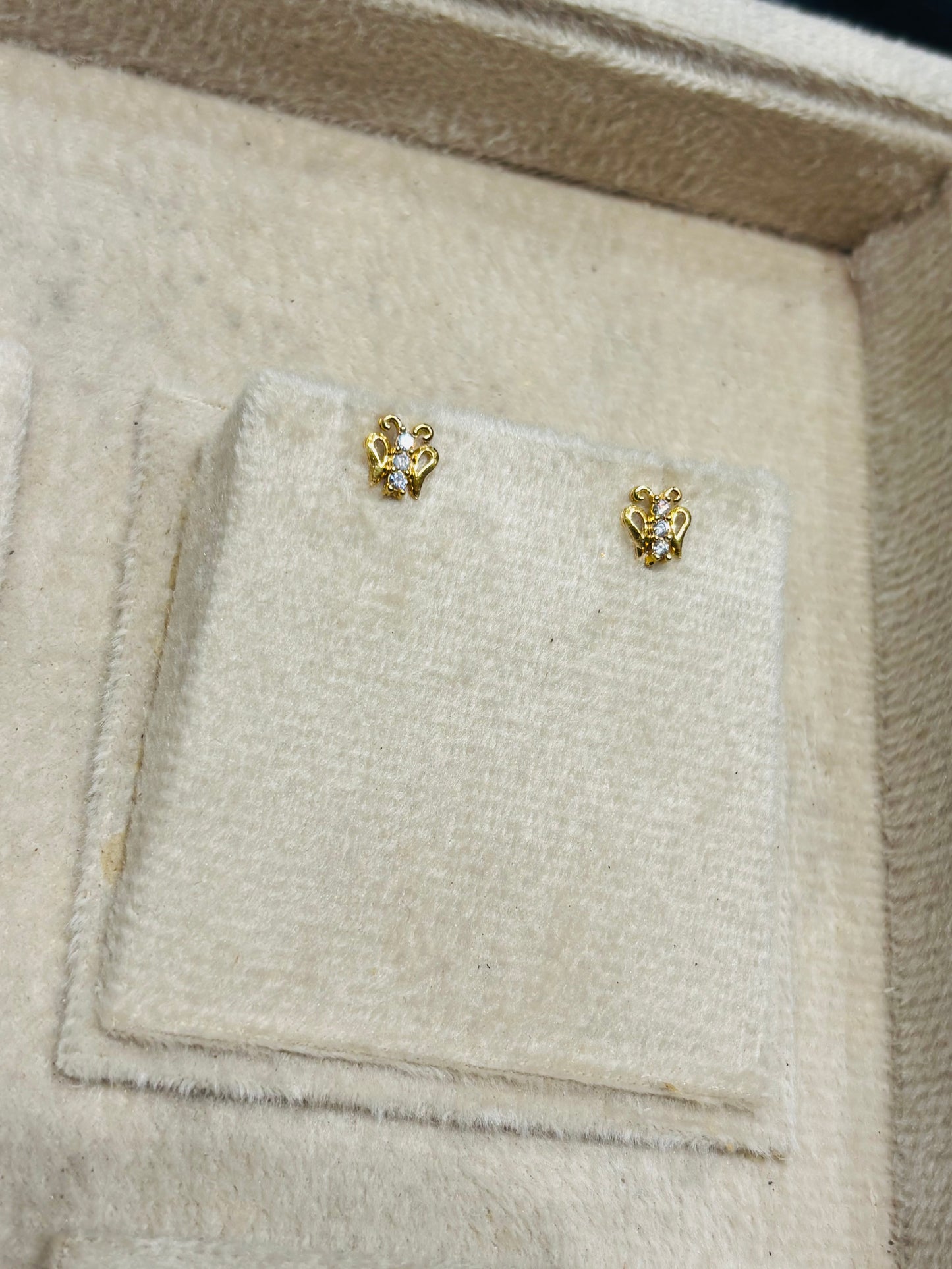 Premium gold plated daily wear screw back ad second stud /nosepins product code E65