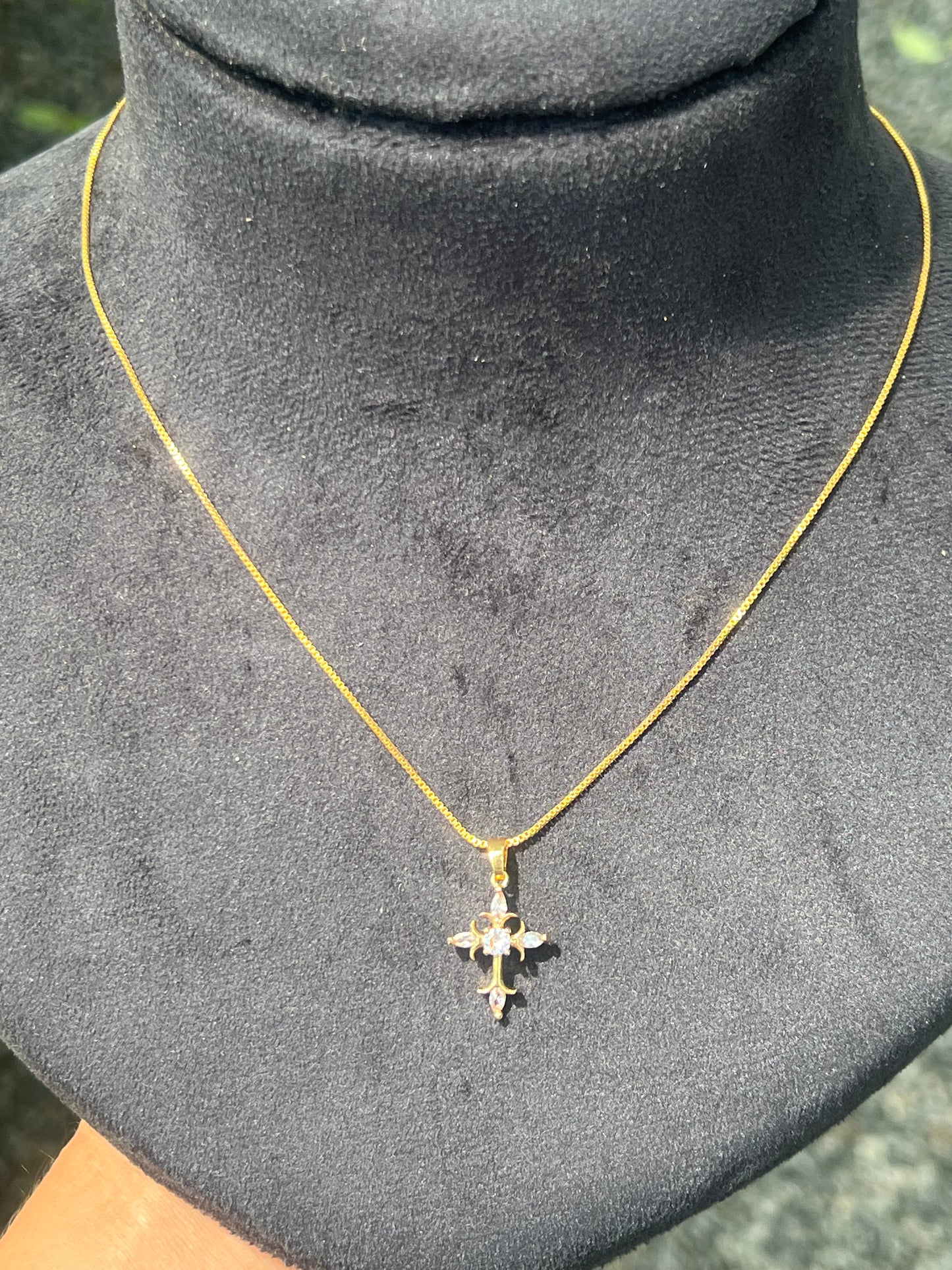 Premium daily wear gold plated pendant with 18inch gold plated  chain product code G65