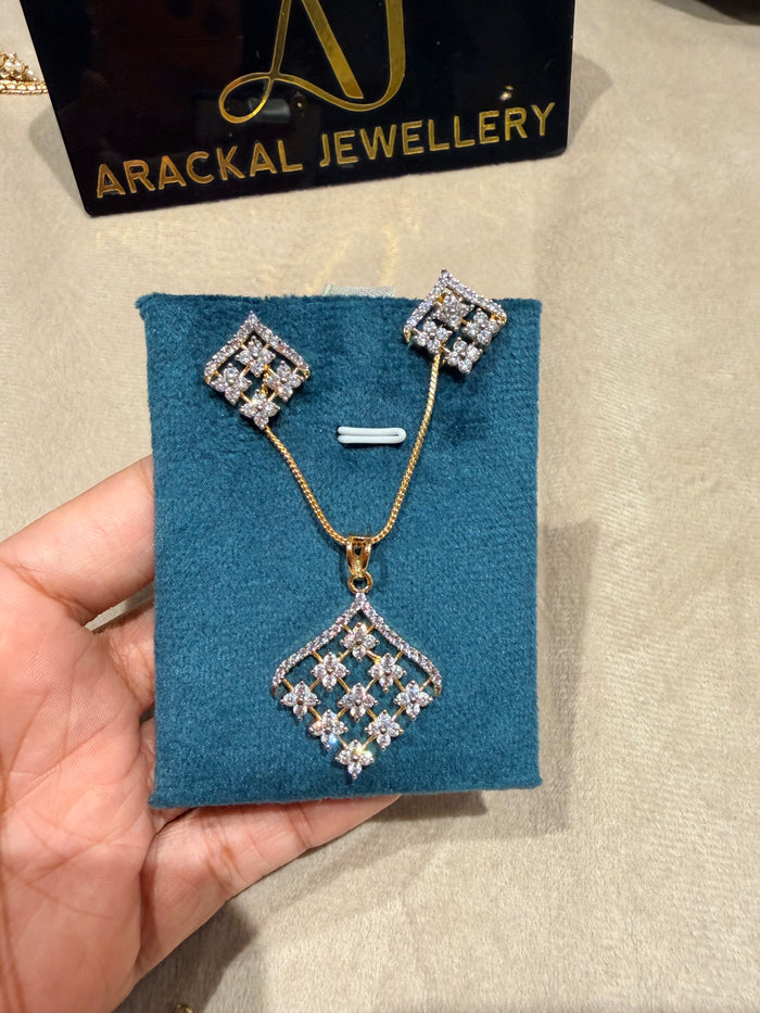 Premium diamond finish party wear pendant set with 8pidichain product code D388
