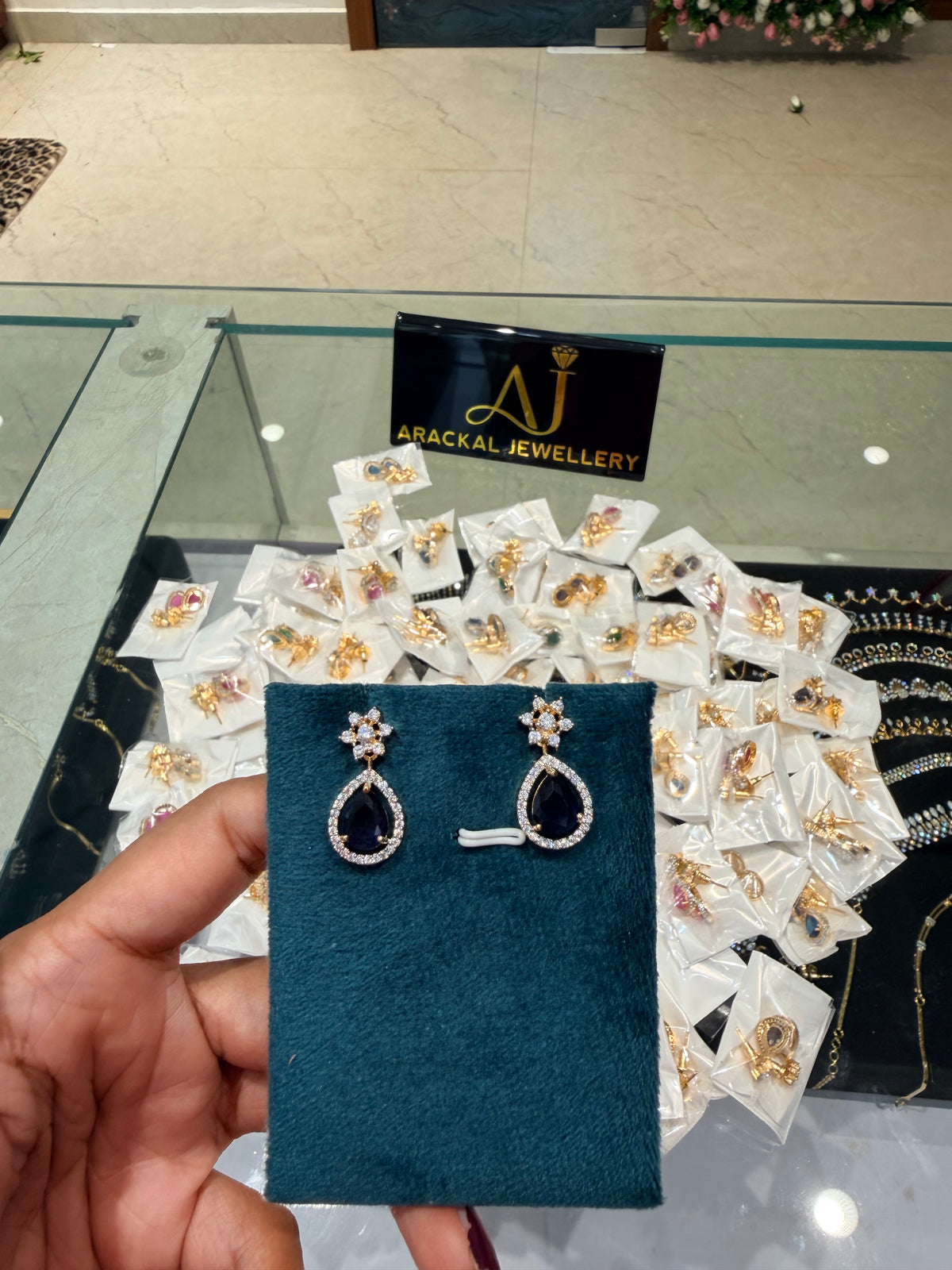Premium diamond finish earrings product code E236