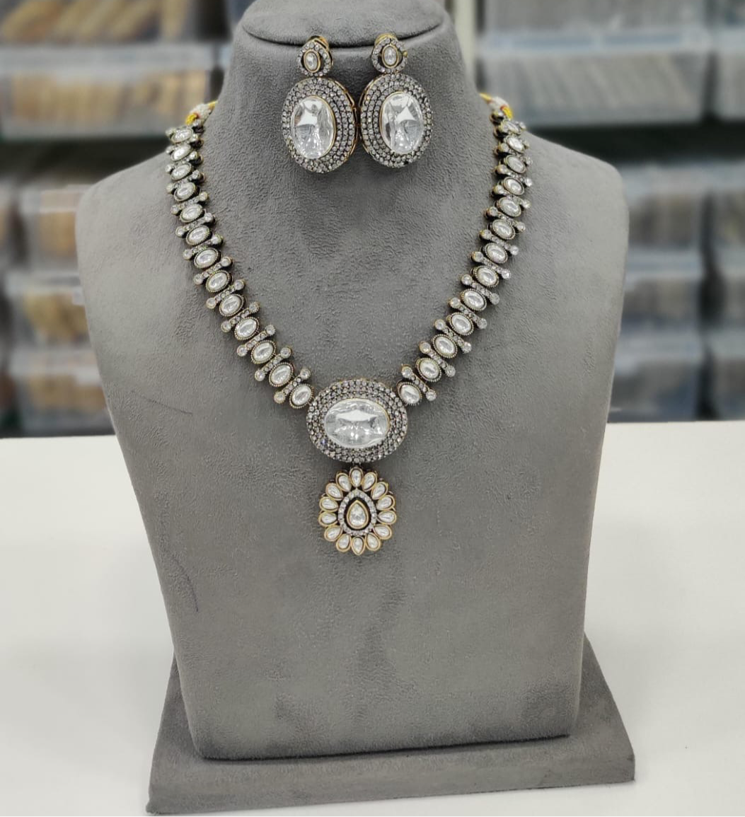 Celebrity inspired Kundan set product code 1001
