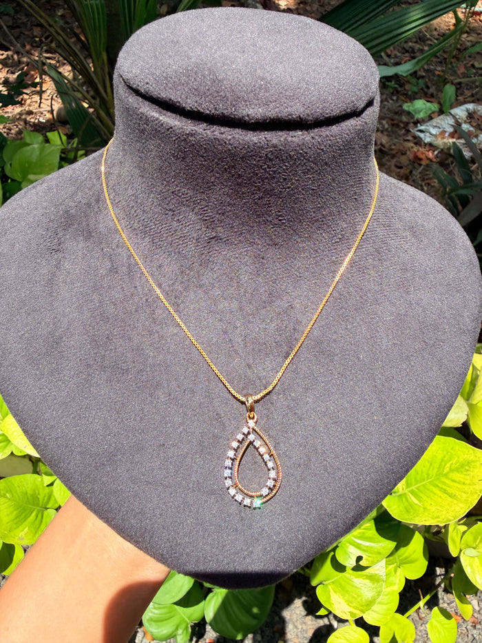 Premium party wear diamond finish pendant with chain product code D420