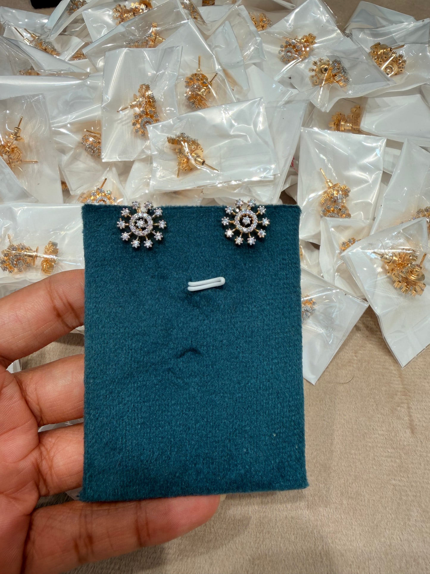 Premium diamond finish stud product code E222