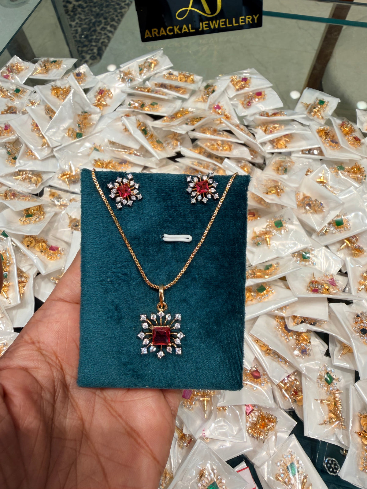 Premium party wear diamond finish pendant set product code D432
