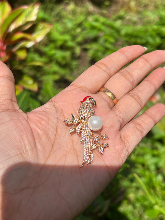 Premium 18k gold plated bird ad saree pin product code S01
