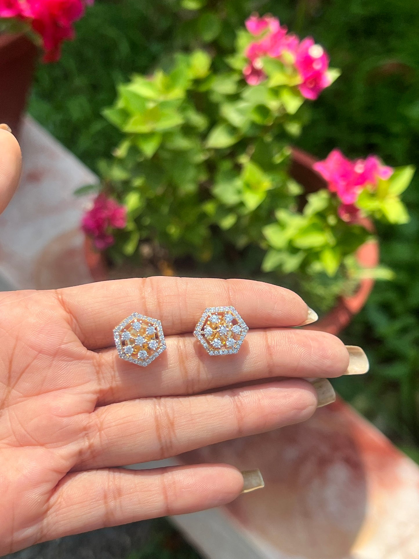 Premium diamond finish GJ polish studs product code E131