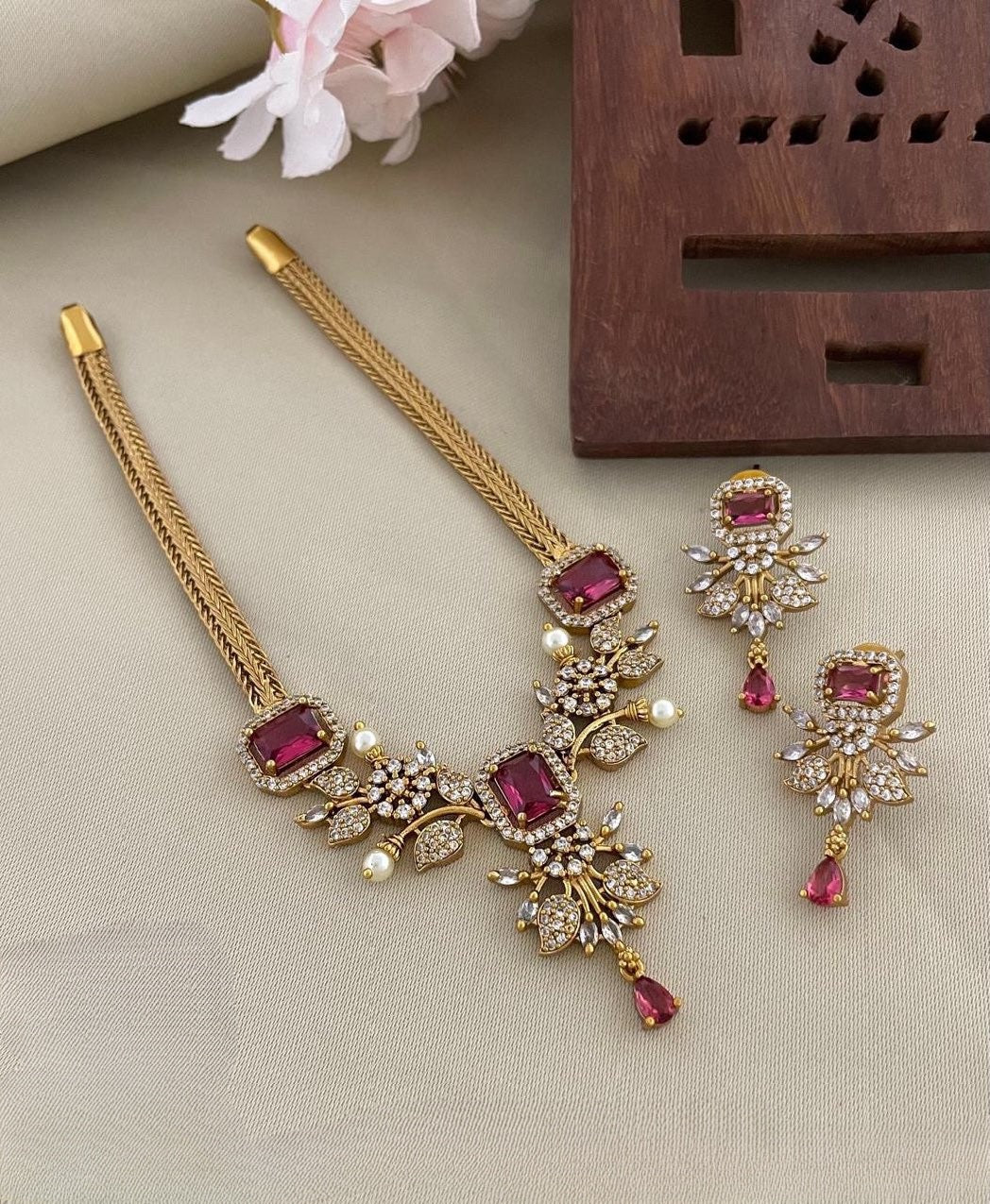 Hot selling new ad floral necklace product code 520