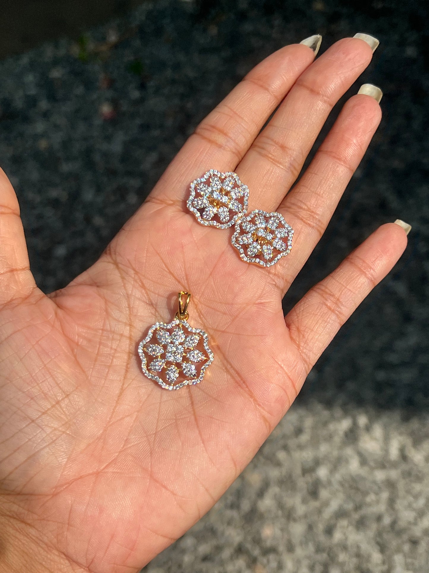 Premium occasion wear diamond finish pendant set product code D132