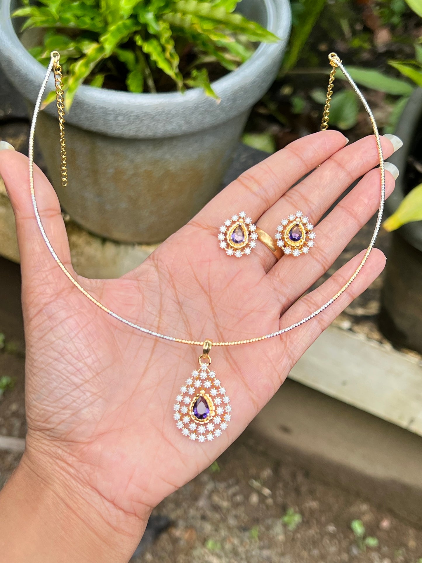 Premium diamond finish pendant set with double tone gold plated designer chain product code N112