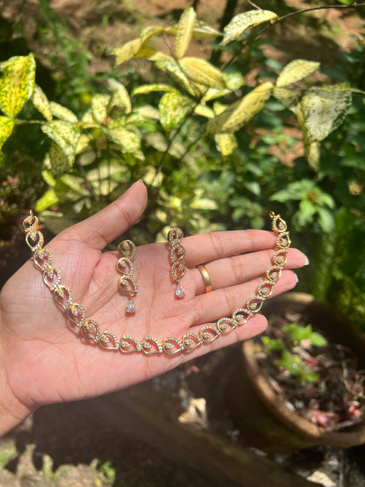 Premium antique gold ad necklace product code 1098