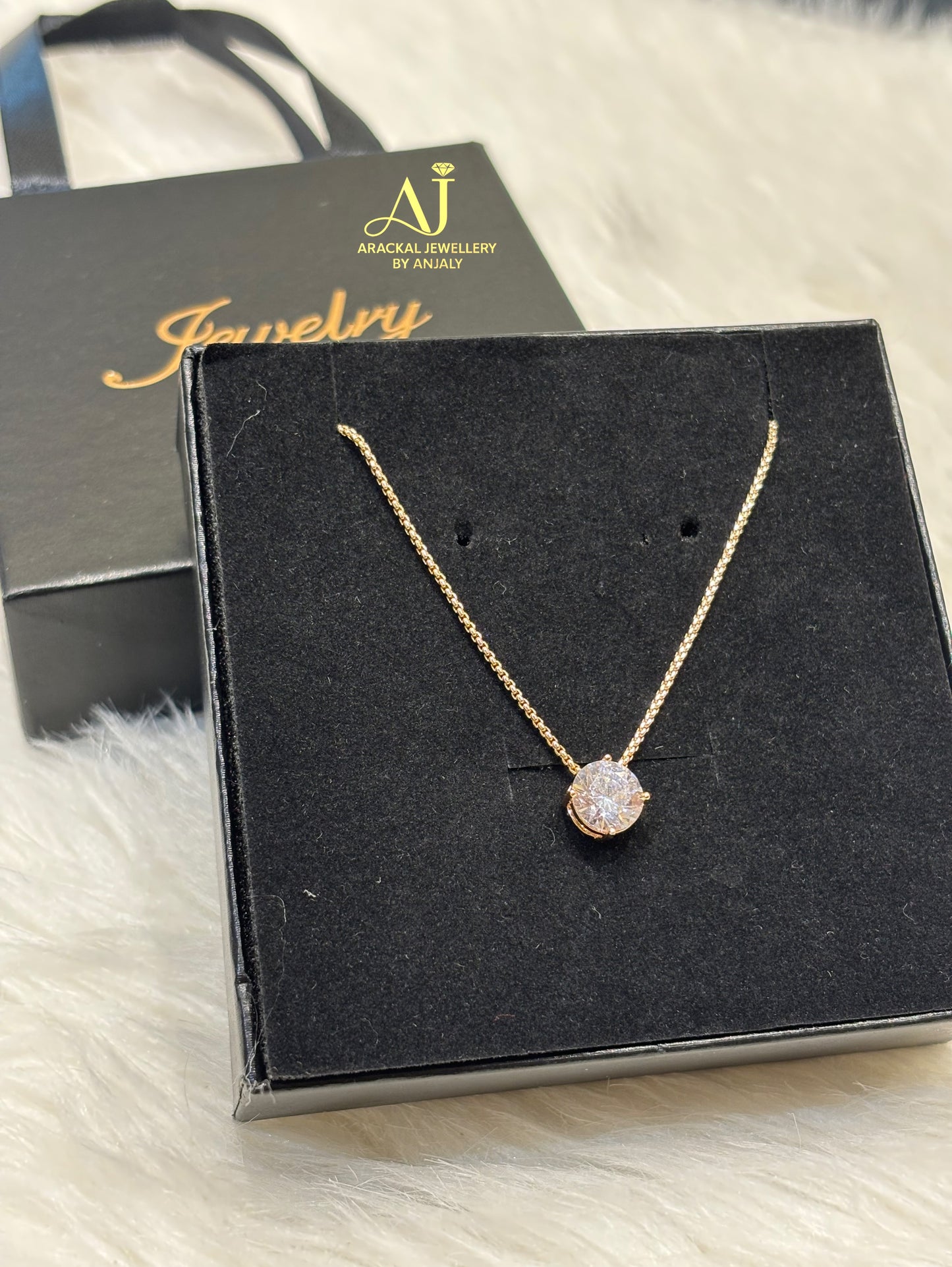 Premium Anti tarnish 18k gold plated pendant chain set product code N40