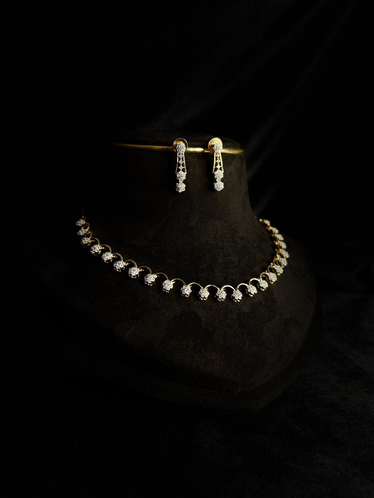 Premium diamond finish necklace set product code D84