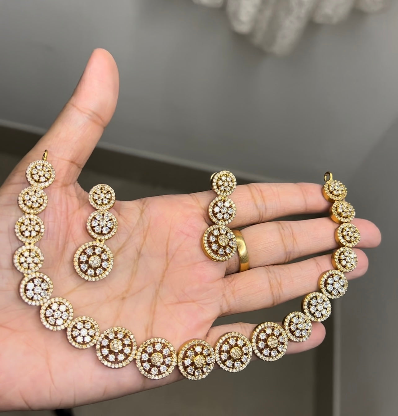 Premium gold finish diamond cut ad necklace