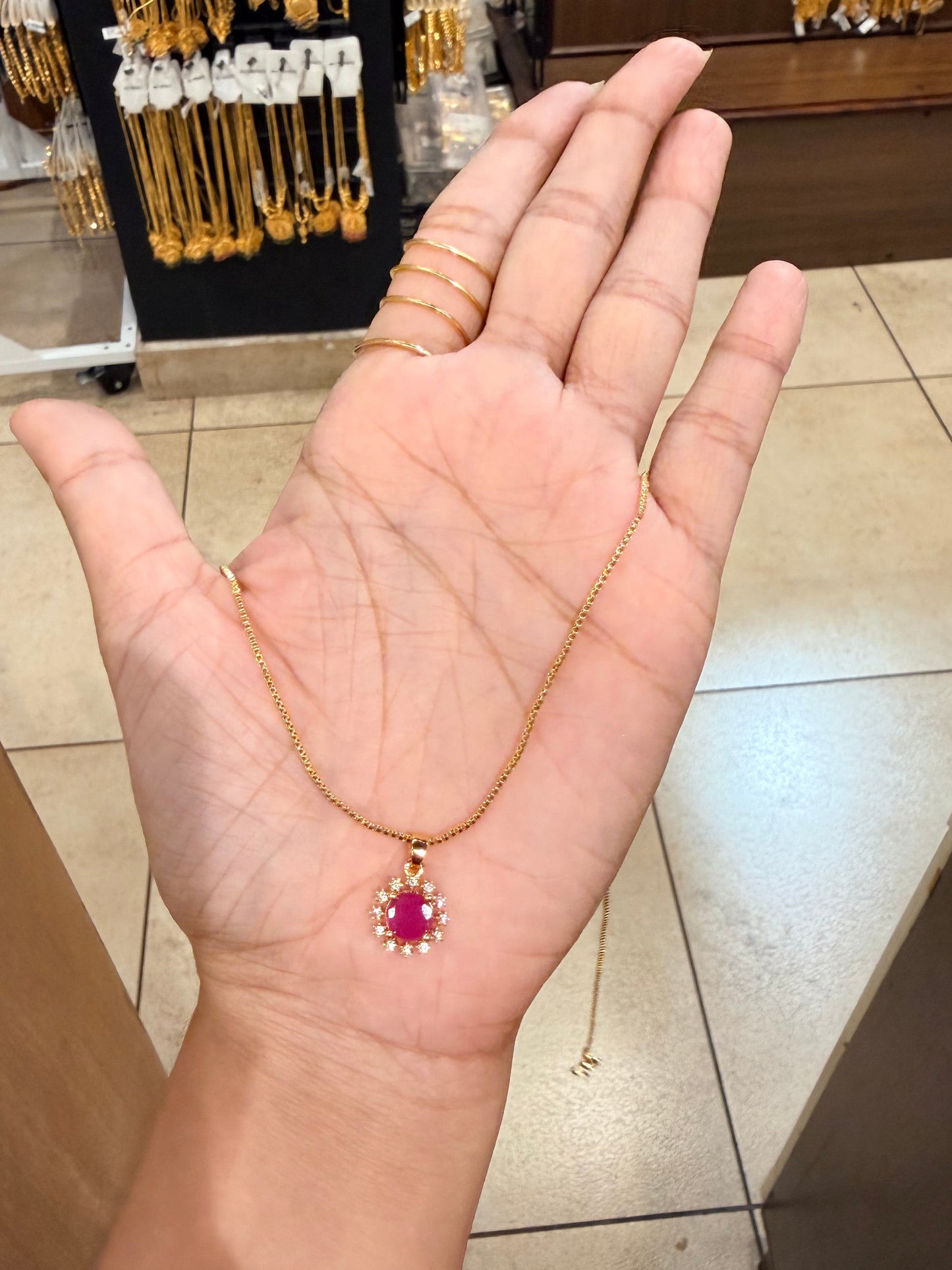 Premium daily use gold plated pendant with chain product code G120