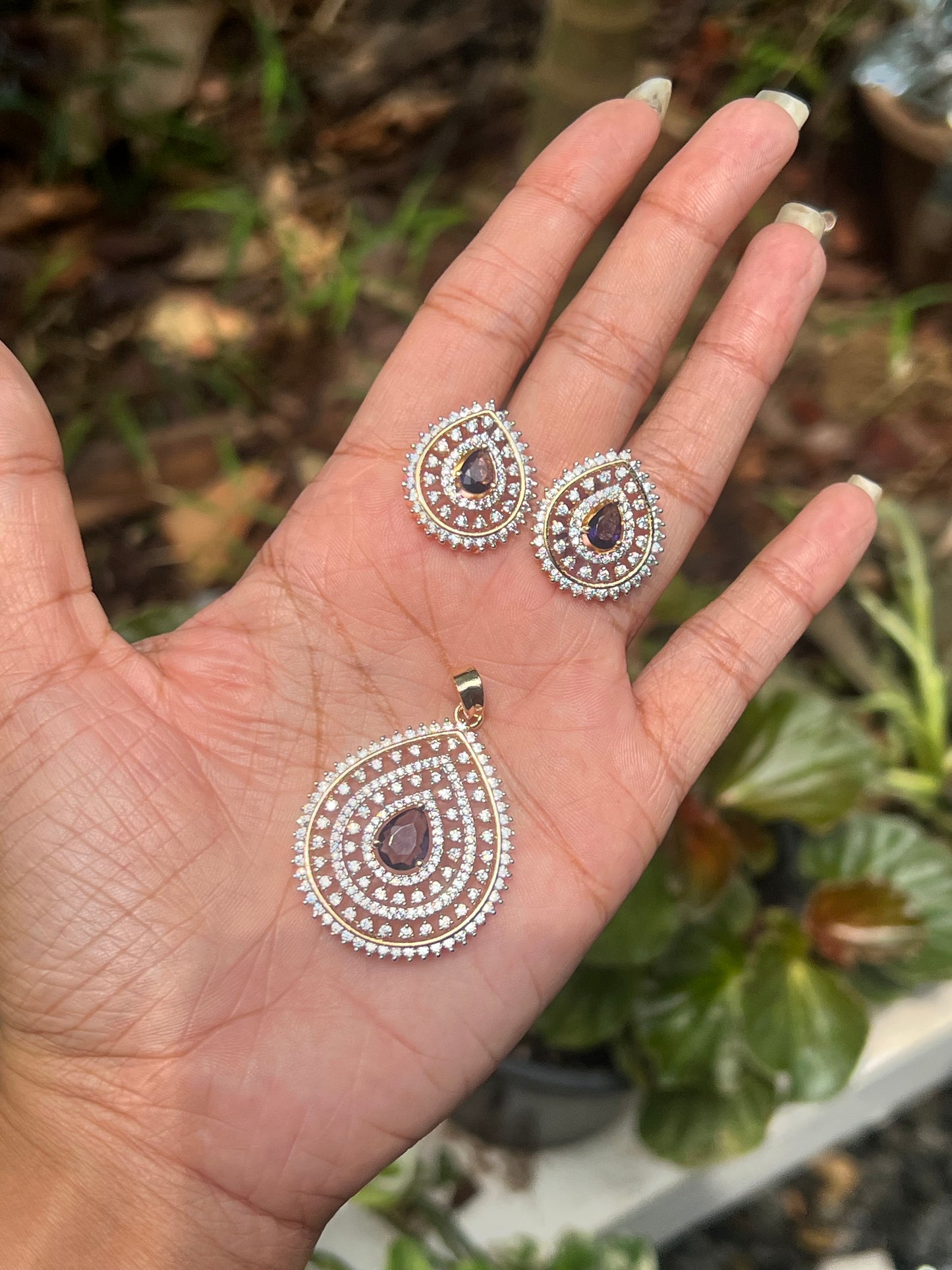 Premium occasion wear Diamond finish pendant set product code D130