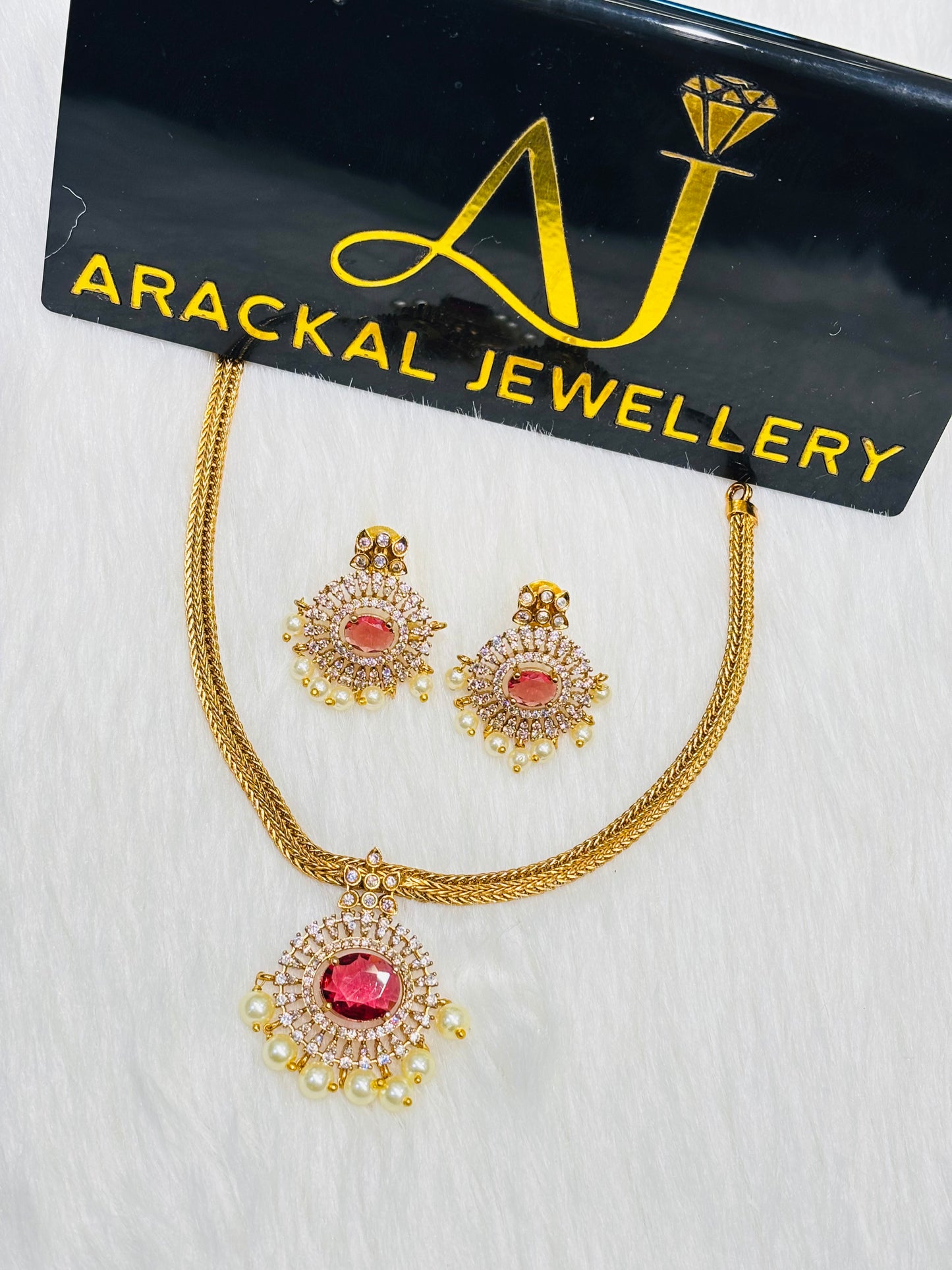 Premium quality gold polish pendant chain set product code N285