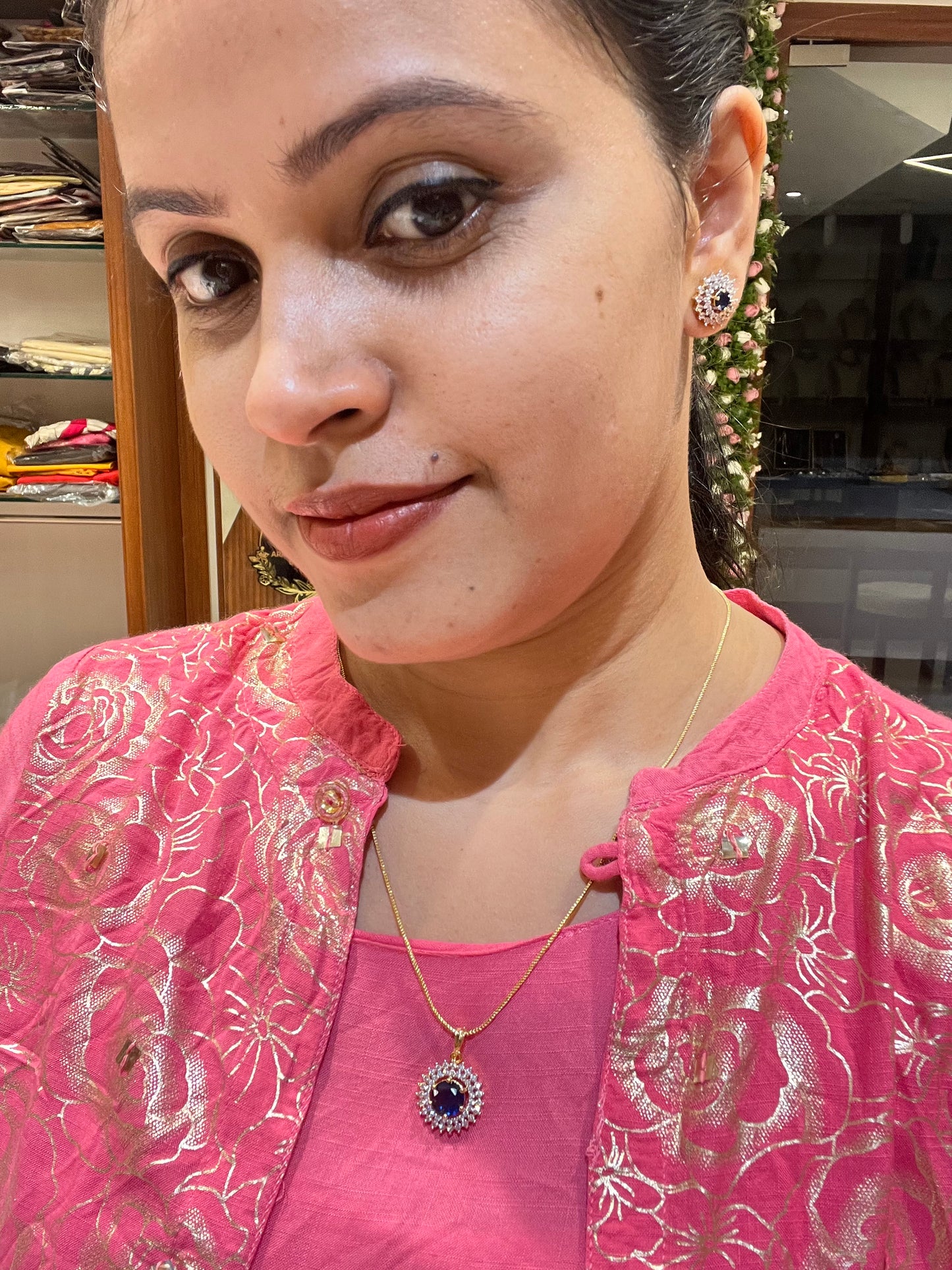 Premium diamond finish party wear pendant set with 8pidi gold plated chain product code D241