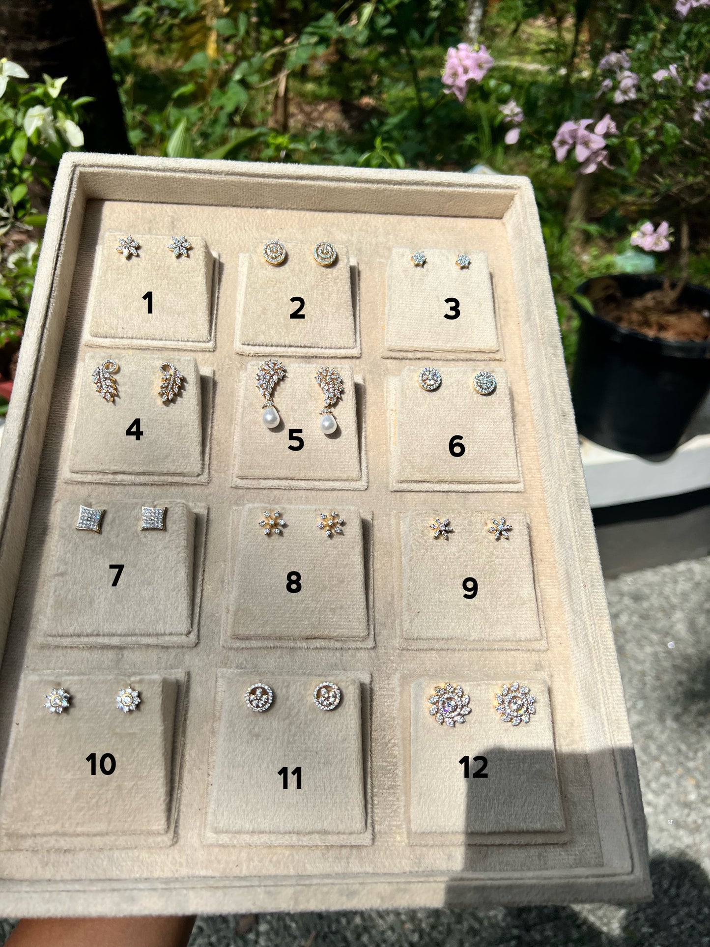 Premium diamond finish studs product code E25