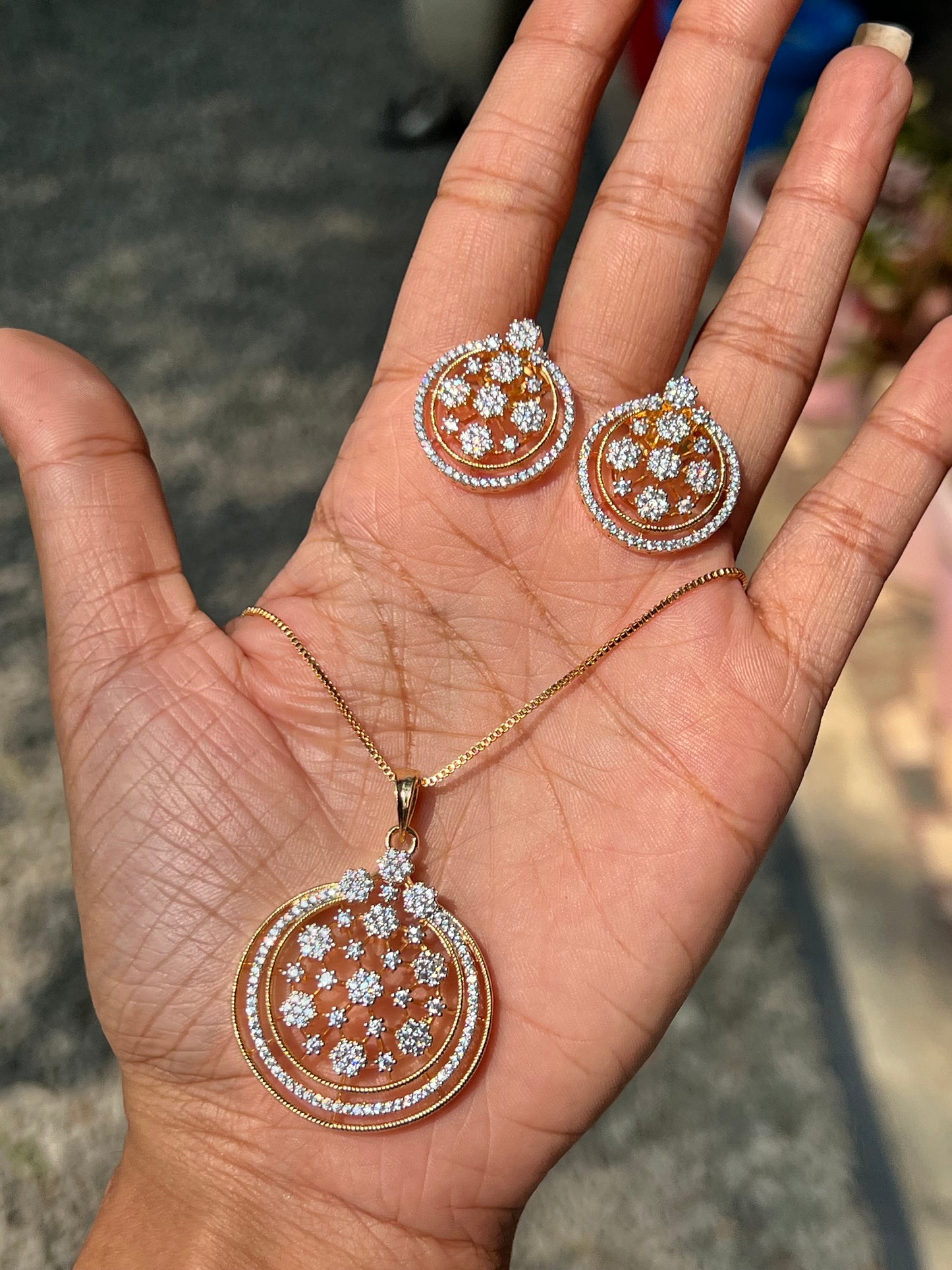 Premium diamond finish pendant set with chain product code D59