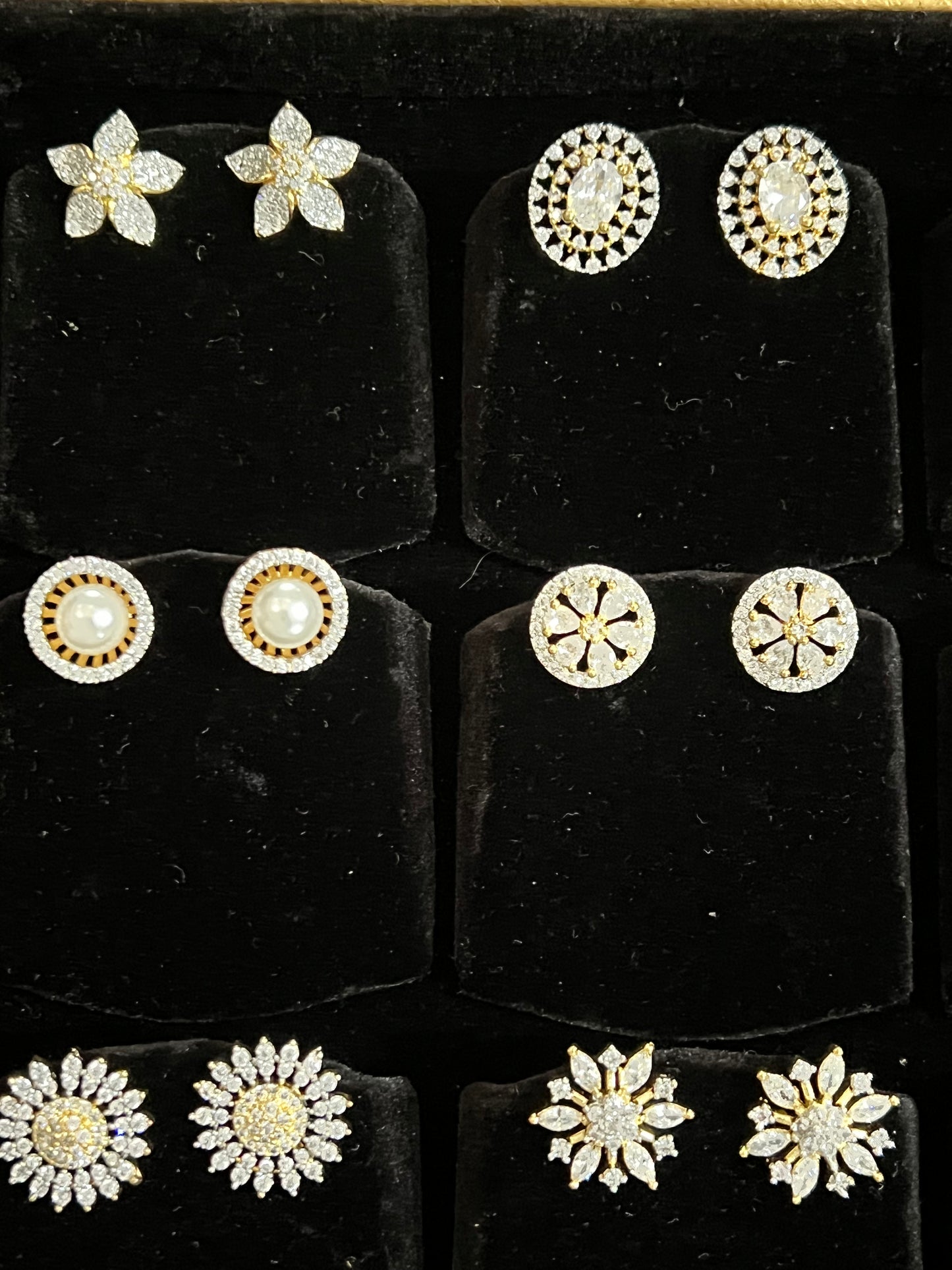 Premium quality ad daimond finish studs product code E69