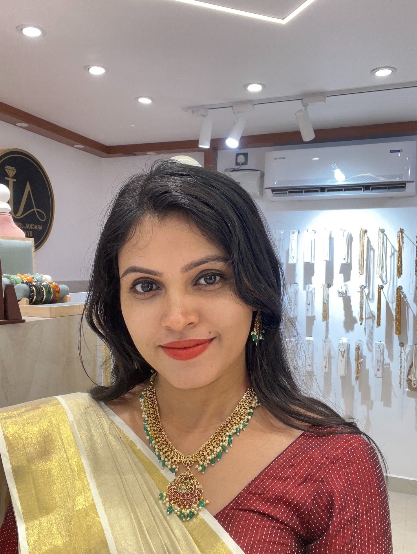 Premium kemp stone beads and pearl hanging necklace set product code T16
