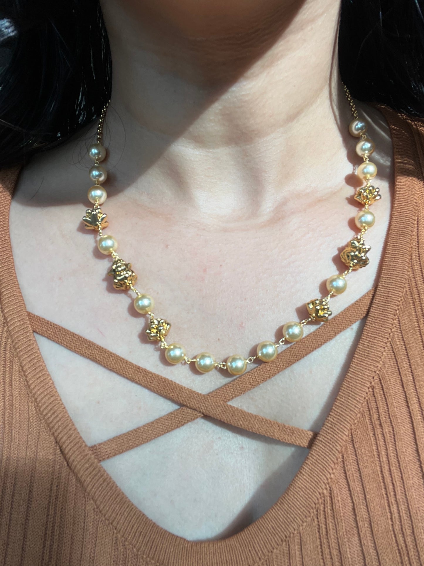 Premium quality gold and pearl mixed handmade necklace product code P93