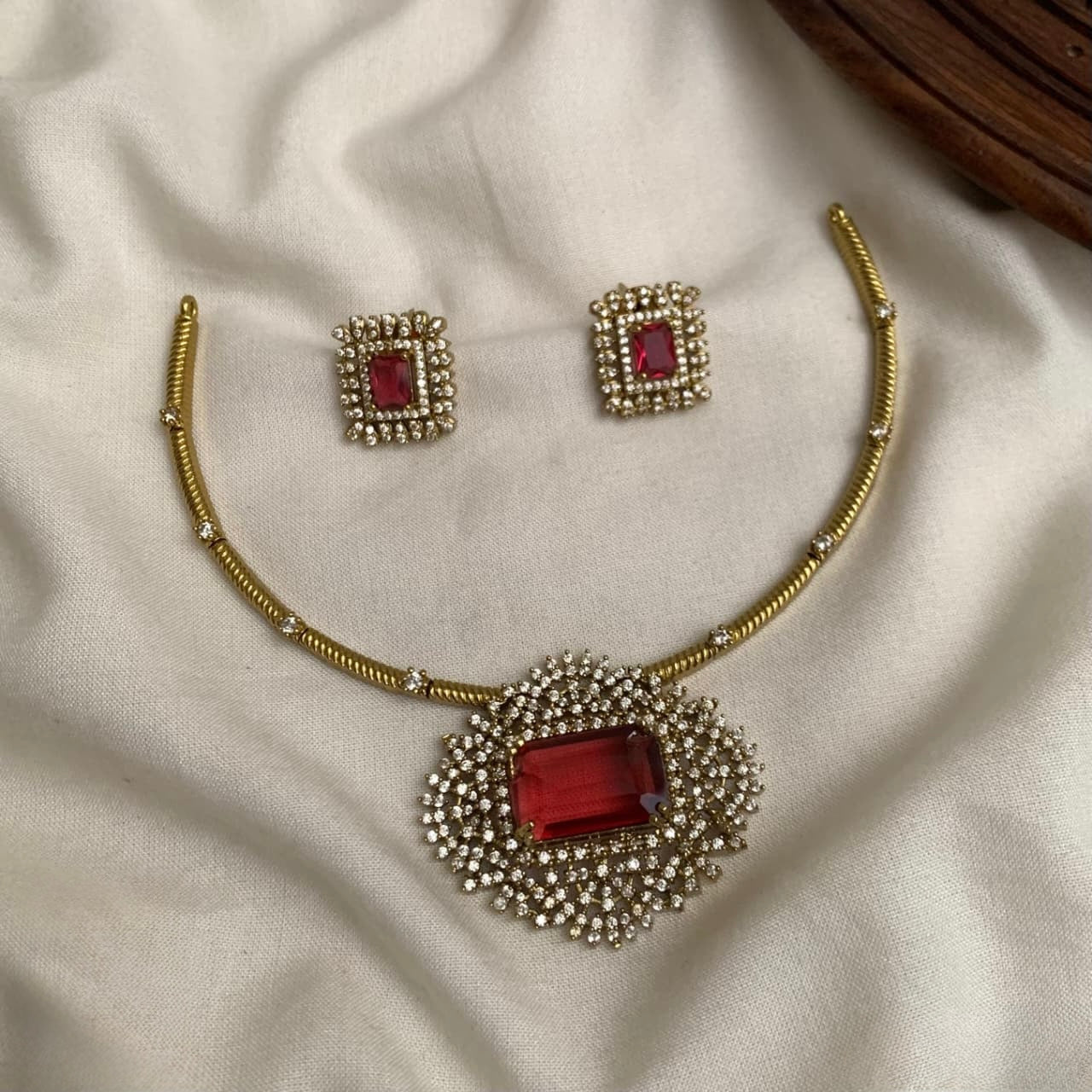 Premium quality ad hasli necklace set product code T127