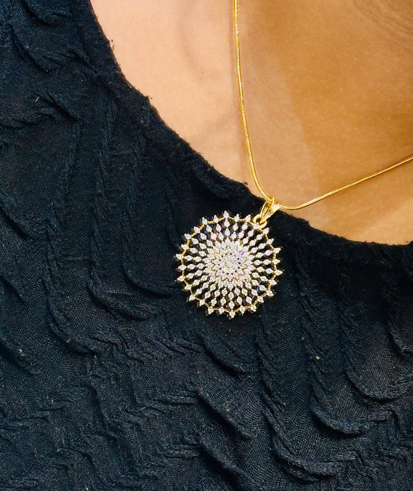 Premium daimond replica pendant set with chain product code N388