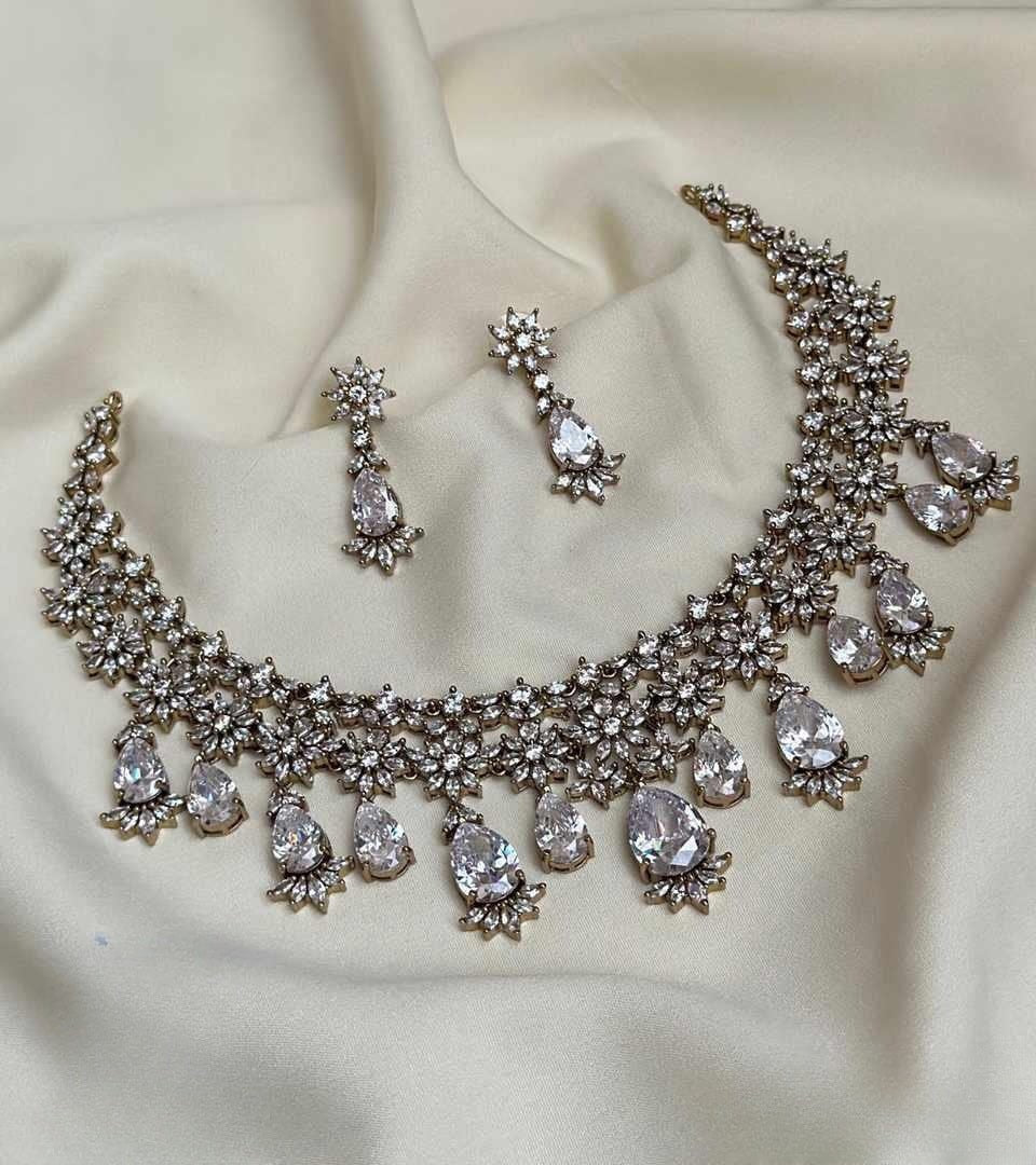 Premium luxury bridal floral ad big size necklace product code 732