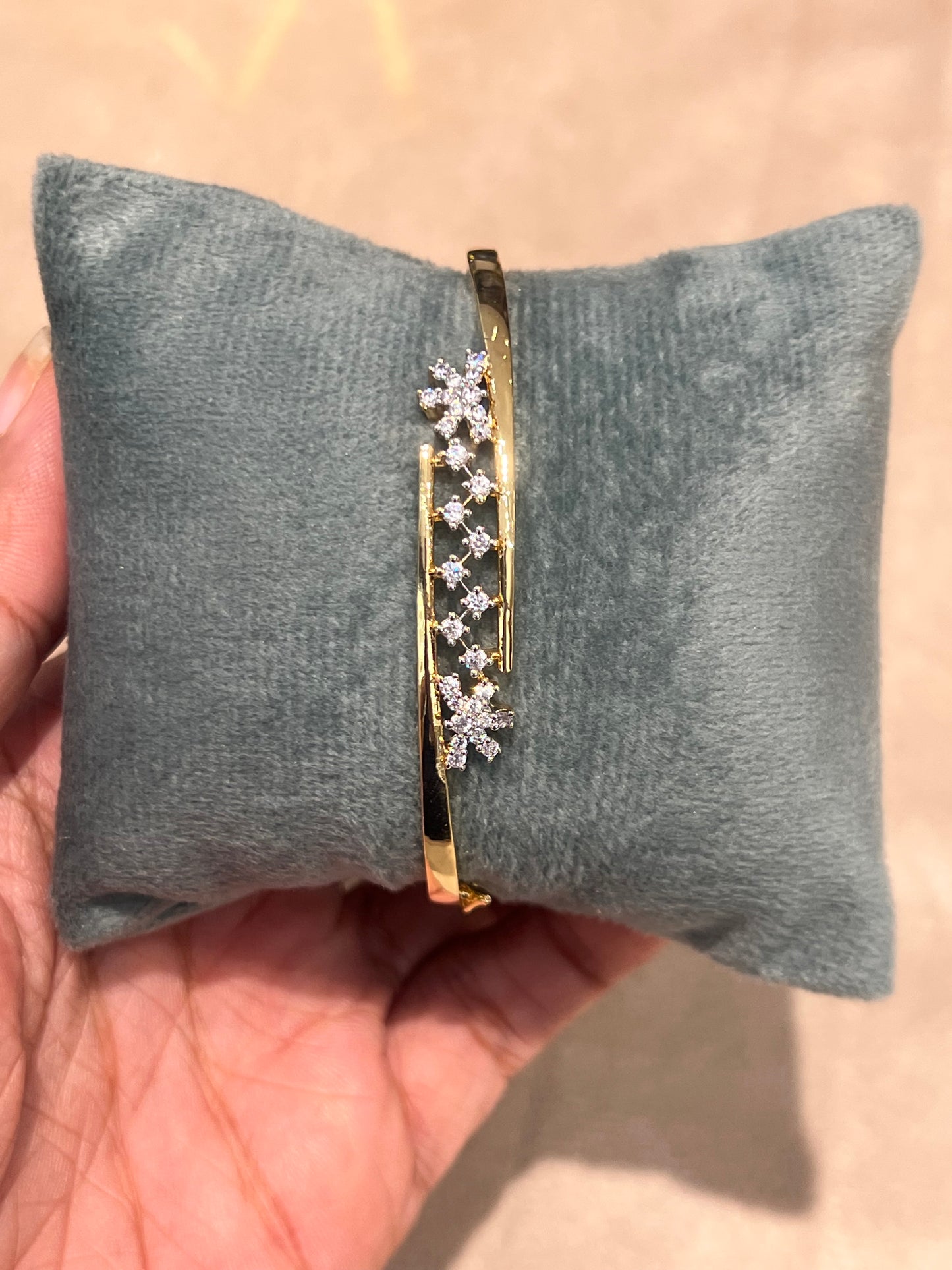 Premium party wear diamond finish openable bracelet product code B205
