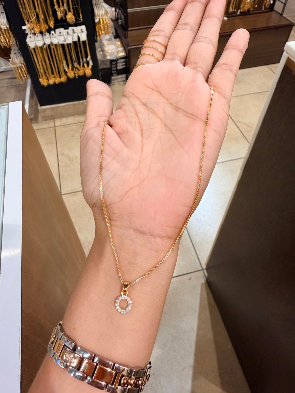 Premium gold plated daily use ad round pendant with chain product code G124