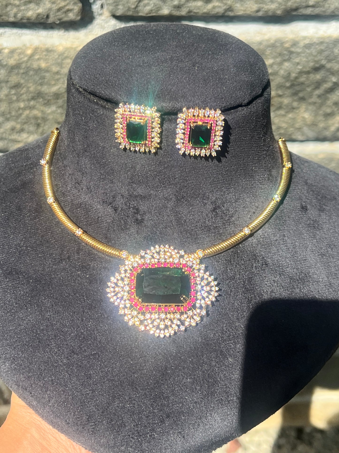 Premium viral trending emerald green hasli necklace set product code T99