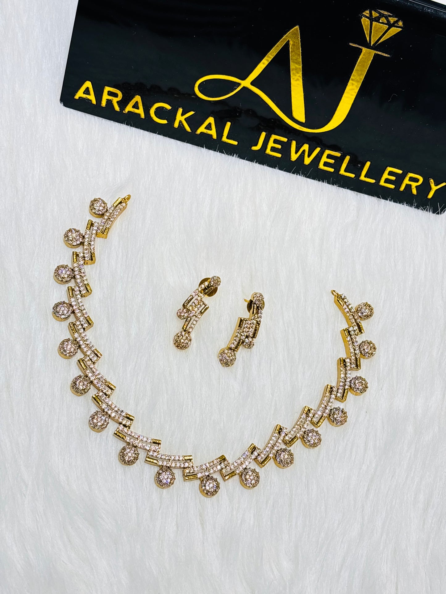 Premium ad gold polish trending necklace product code N251