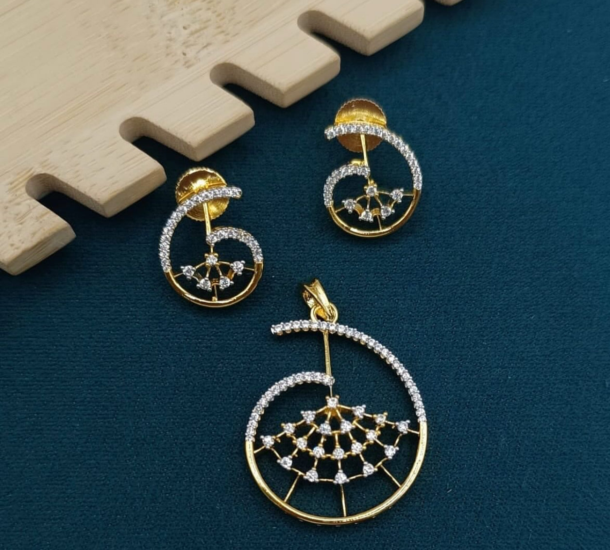 Premium daimond finish pendant set product code 62
