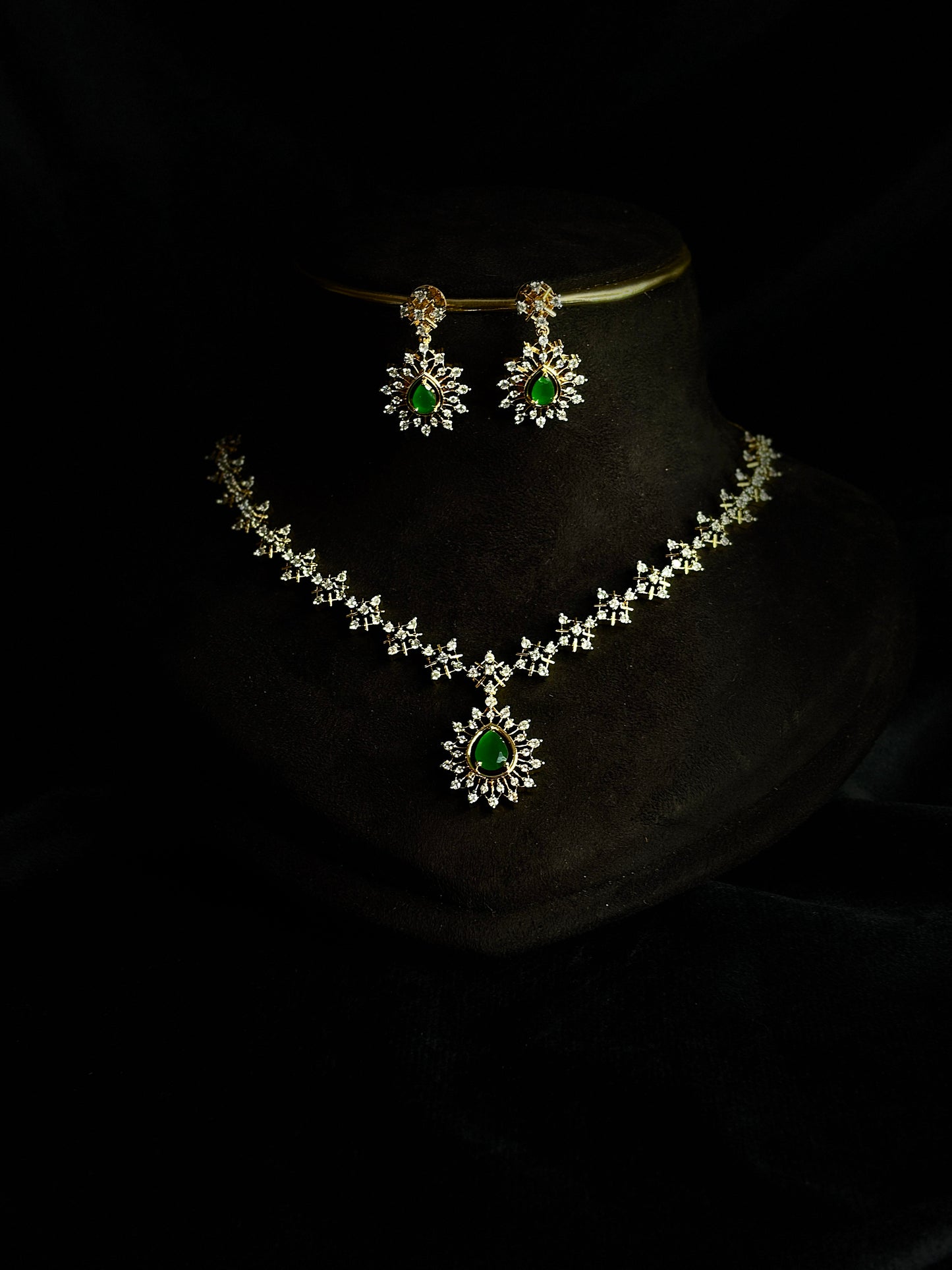 Premium diamond finish Bridal necklace set product code D361
